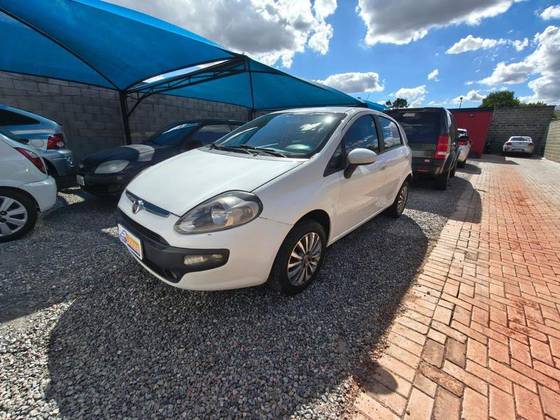FIAT PUNTO 1.4 ATTRACTIVE 8V FLEX 4P MANUAL FIAT PUNTO 1.4 ATTRACTIVE 8V FLEX 4P MANUAL